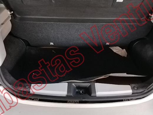 NISSAN MARCH 2024, foto 15 de 19