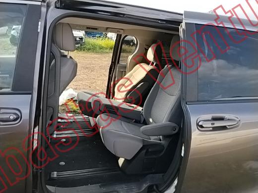 TOYOTA SIENNA 2024, foto 16 de 19