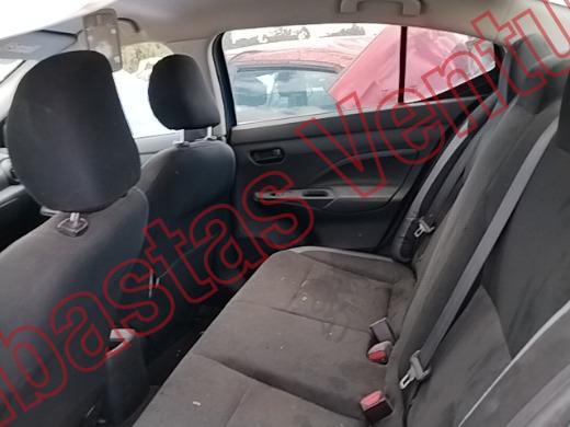 NISSAN VERSA 2025, foto 16 de 19