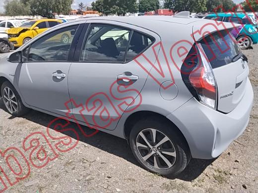 TOYOTA PRIUS 2019, foto 7 de 19