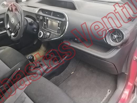 TOYOTA PRIUS 2019, foto 14 de 19