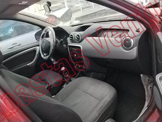 RENAULT DUSTER 2013, foto 12 de 19