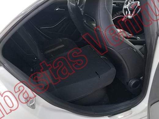 MERCEDES BENZ CLA250 2013, foto 13 de 19