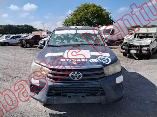 TOYOTA HILUX 2018, foto 2 de 19