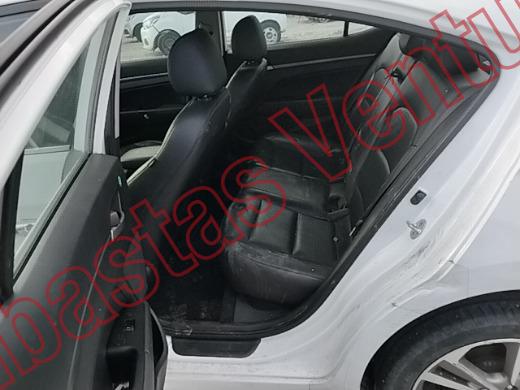 HYUNDAI ELANTRA 2017, foto 16 de 19