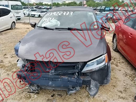 VOLKSWAGEN JETTA 2013, foto 2 de 19
