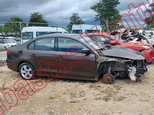 VOLKSWAGEN JETTA 2013, foto 4 de 19
