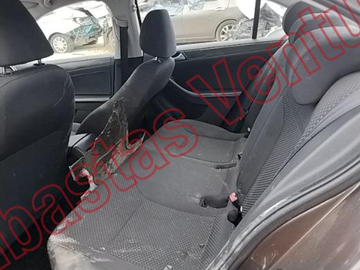VOLKSWAGEN JETTA 2013, foto 16 de 19