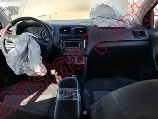 VOLKSWAGEN VENTO 2017, foto 14 de 19
