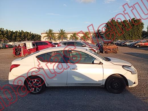 NISSAN VERSA 2019, foto 4 de 19