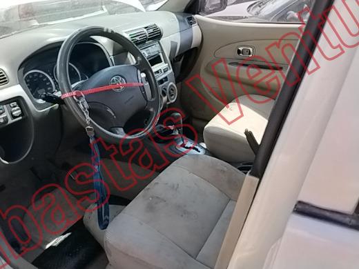 TOYOTA AVANZA 2011, foto 17 de 19