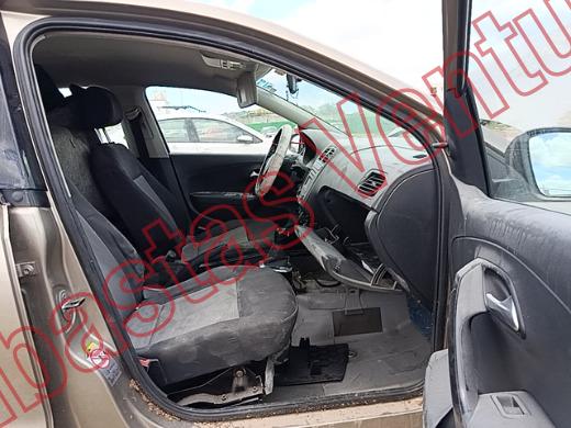 VOLKSWAGEN VENTO 2017, foto 12 de 19