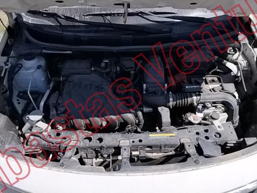 NISSAN VERSA 2017, foto 10 de 19