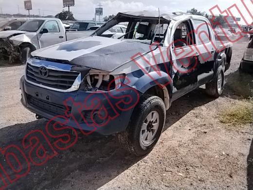 TOYOTA HILUX 2015, foto 1 de 19