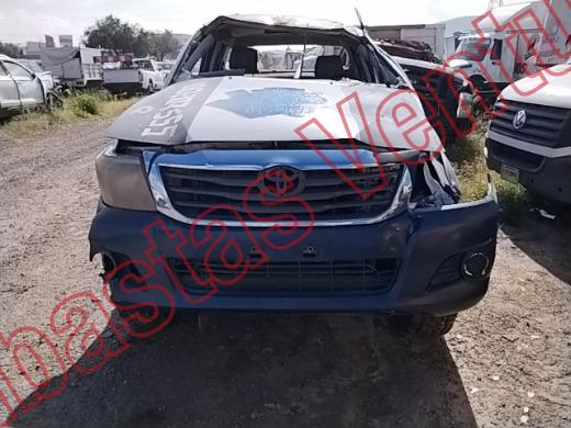 TOYOTA HILUX 2015, foto 2 de 19