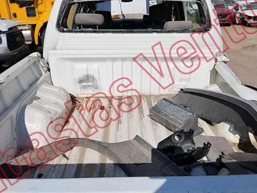 TOYOTA HILUX 2015, foto 15 de 19