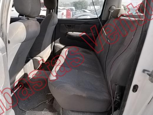 TOYOTA HILUX 2015, foto 16 de 19