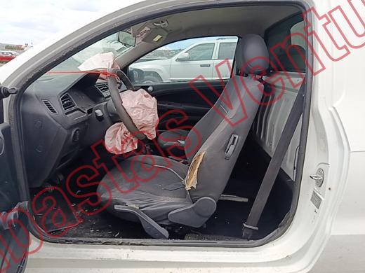 VOLKSWAGEN SAVEIRO 2018, foto 16 de 19