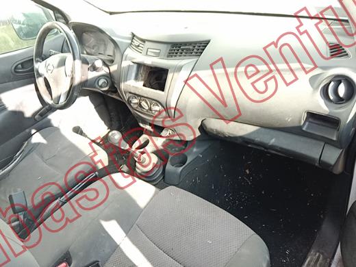 NISSAN NP 300 2020, foto 14 de 19