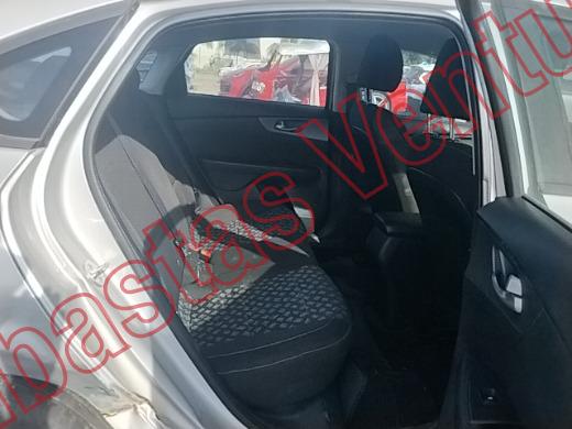 KIA FORTE   2020, foto 13 de 19