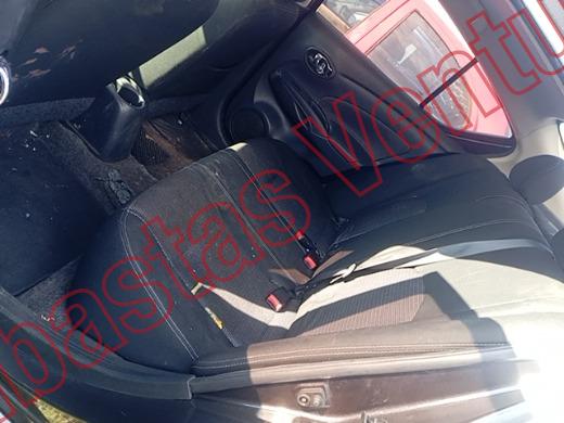 NISSAN VERSA 2019, foto 16 de 19