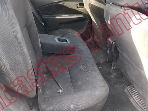 TOYOTA YARIS 2014, foto 13 de 19