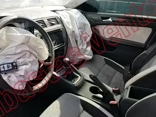 VOLKSWAGEN JETTA 2016, foto 17 de 19