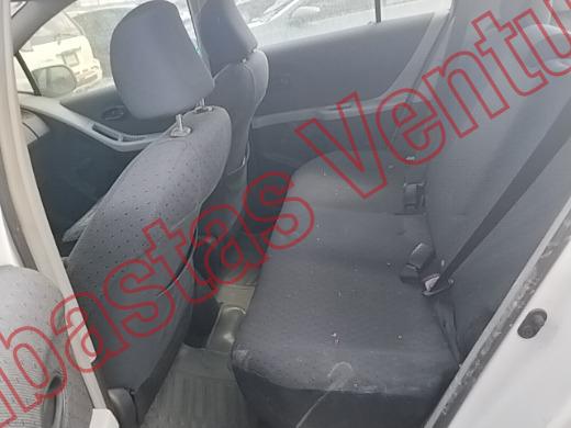 TOYOTA YARIS 2009, foto 16 de 19