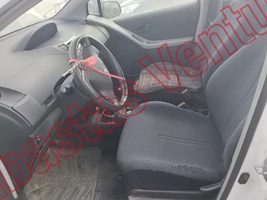 TOYOTA YARIS 2009, foto 17 de 19