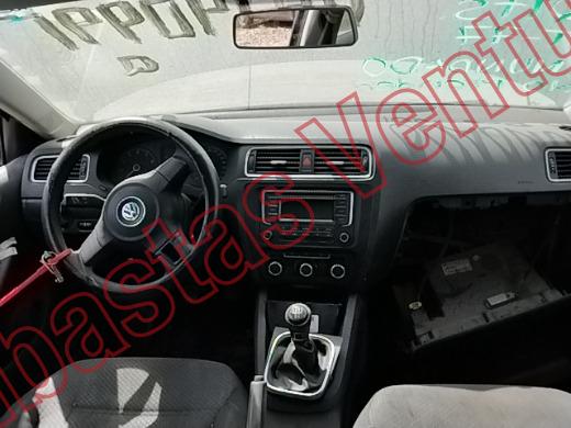 VOLKSWAGEN JETTA MK VI 2014, foto 14 de 19