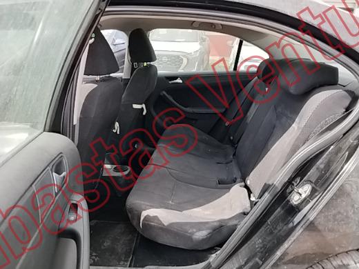 VOLKSWAGEN JETTA MK VI 2014, foto 16 de 19