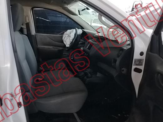 NISSAN NP 300 2020, foto 12 de 19