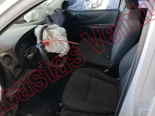 NISSAN NP 300 2020, foto 17 de 19