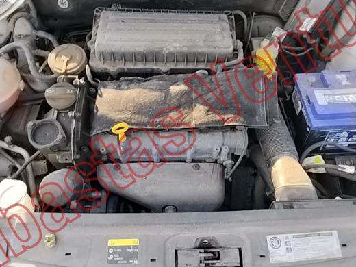 VOLKSWAGEN POLO 2015, foto 10 de 19
