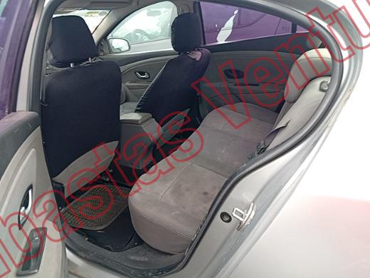 RENAULT FLUENCE 2012, foto 16 de 19