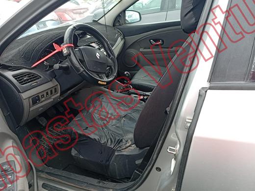 RENAULT FLUENCE 2012, foto 17 de 19