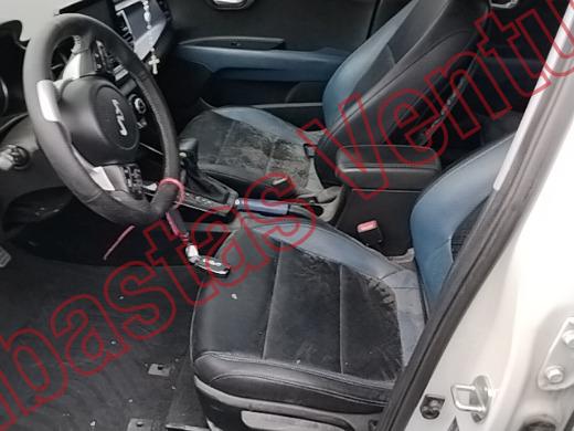 KIA RIO 2023, foto 17 de 19
