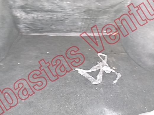 NISSAN TIIDA 2018, foto 15 de 19
