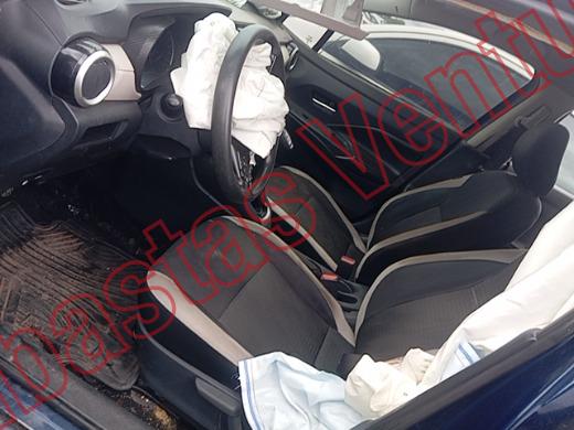 NISSAN VERSA 2020, foto 17 de 19