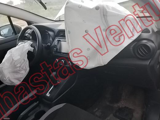 NISSAN VERSA 2025, foto 14 de 19