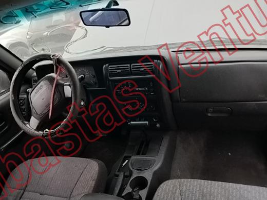 CHRYSLER CHEROKEE 2000, foto 14 de 19