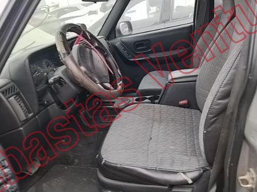 CHRYSLER CHEROKEE 2000, foto 17 de 19
