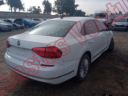 VOLKSWAGEN PASSAT 2016, foto 5 de 19