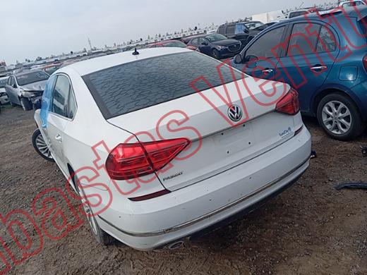 VOLKSWAGEN PASSAT 2016, foto 7 de 19