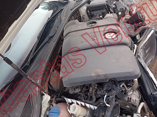 VOLKSWAGEN PASSAT 2016, foto 11 de 19