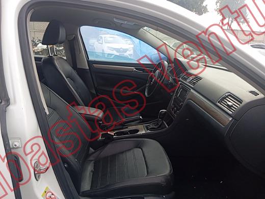 VOLKSWAGEN PASSAT 2016, foto 12 de 19