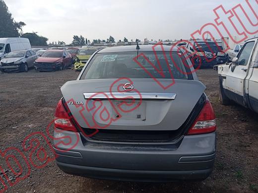NISSAN TIIDA 2008, foto 6 de 19