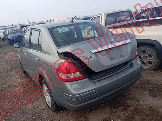 NISSAN TIIDA 2008, foto 7 de 19