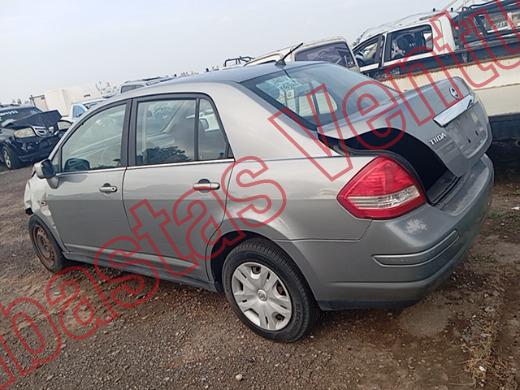 NISSAN TIIDA 2008, foto 8 de 19