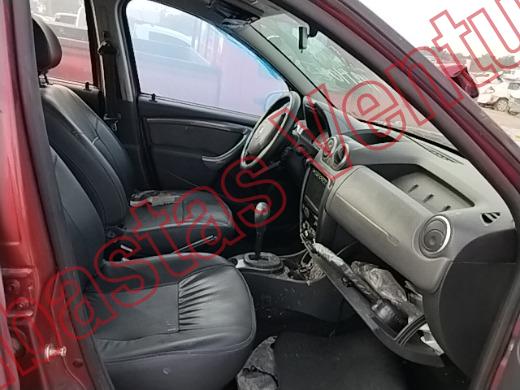 RENAULT DUSTER 2014, foto 12 de 19